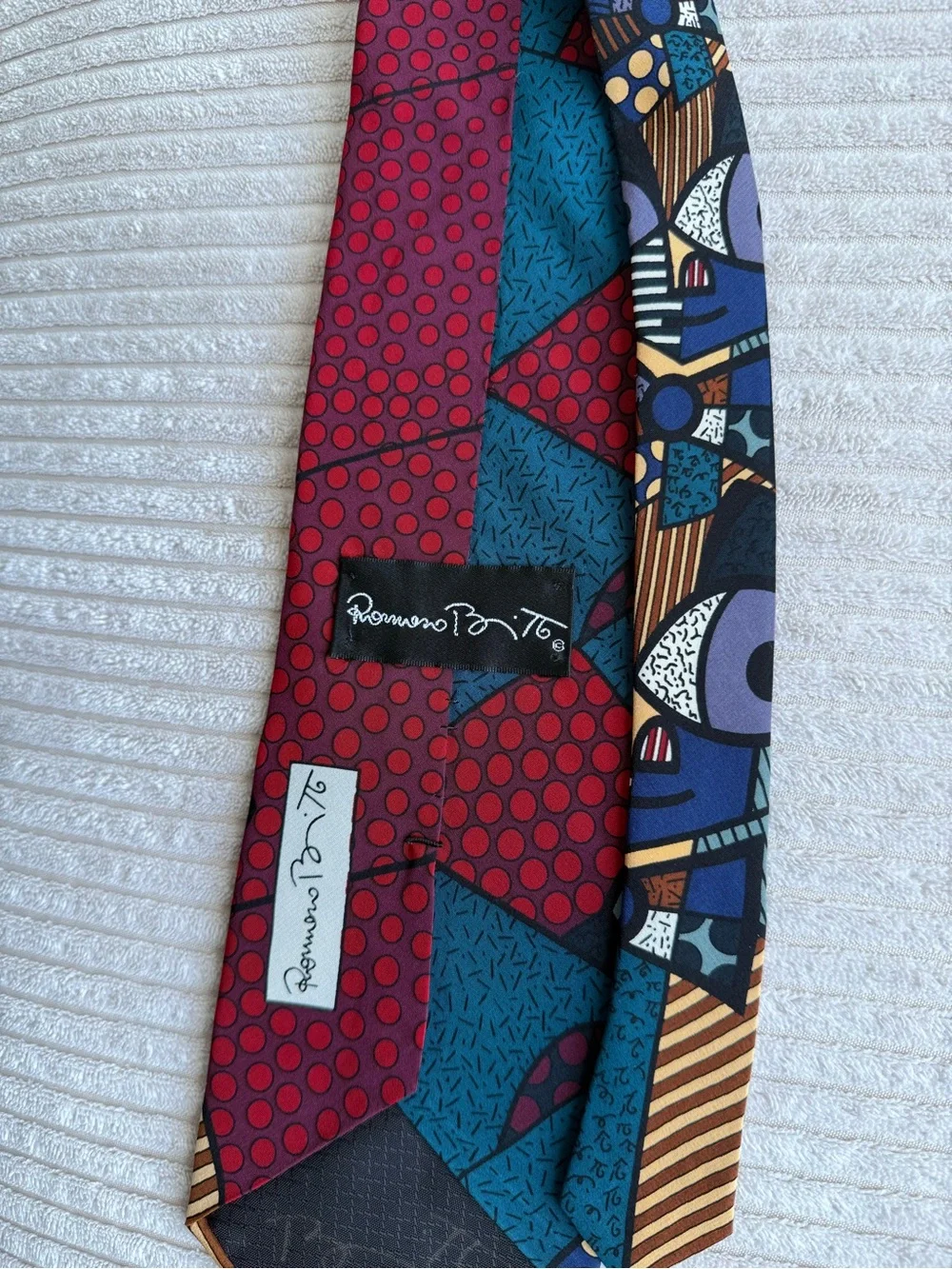 Colorful Abstract Pop Art Men's Tie in Blue, Yellow, Red